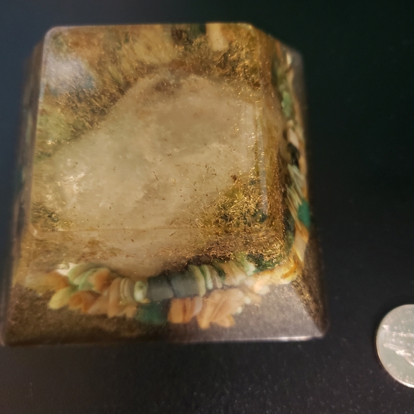 Handmade Orgonite Crystal & Fluorite Generator - Picture 6 of 9